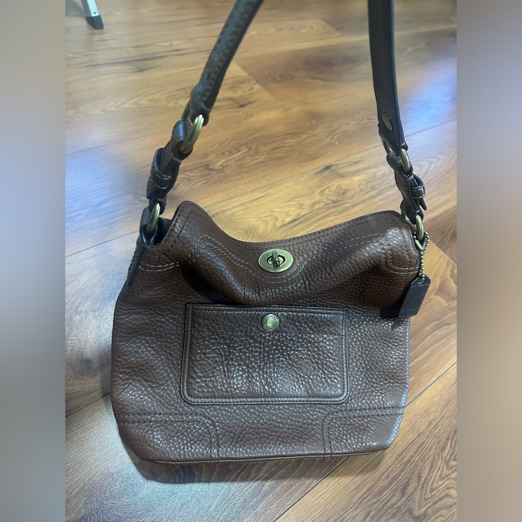 Pebble Leather Vintage Couch Shoulder Bag *Rare*